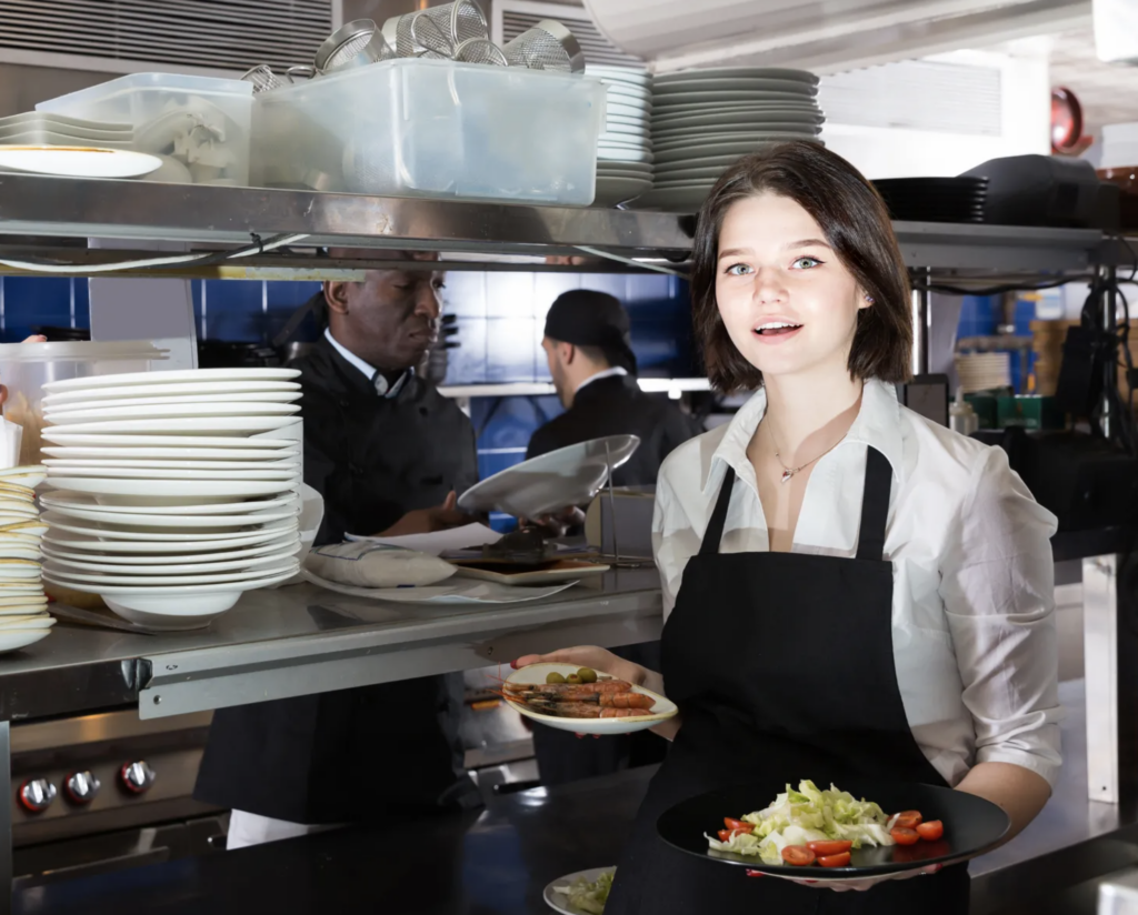 7 most effective restaurant employee retention strategies